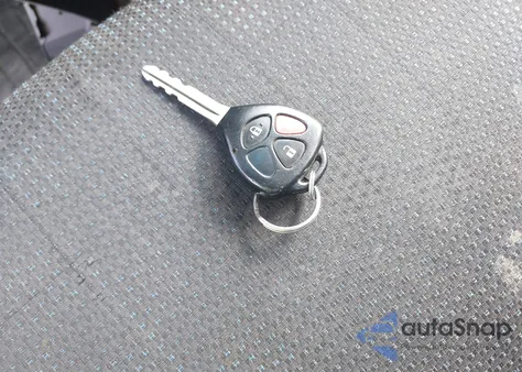 2009 Toyota Matrix S z USA, uszkodzony, nr VIN 2T1KE40EX9C009336